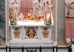 Pope Benedict celebrates the Novus Ordo Mass